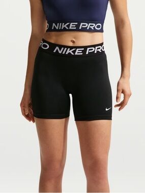 Nike Pro 365 Black/White Women’s 5” Workout Shorts Mid-Rise in Size Small